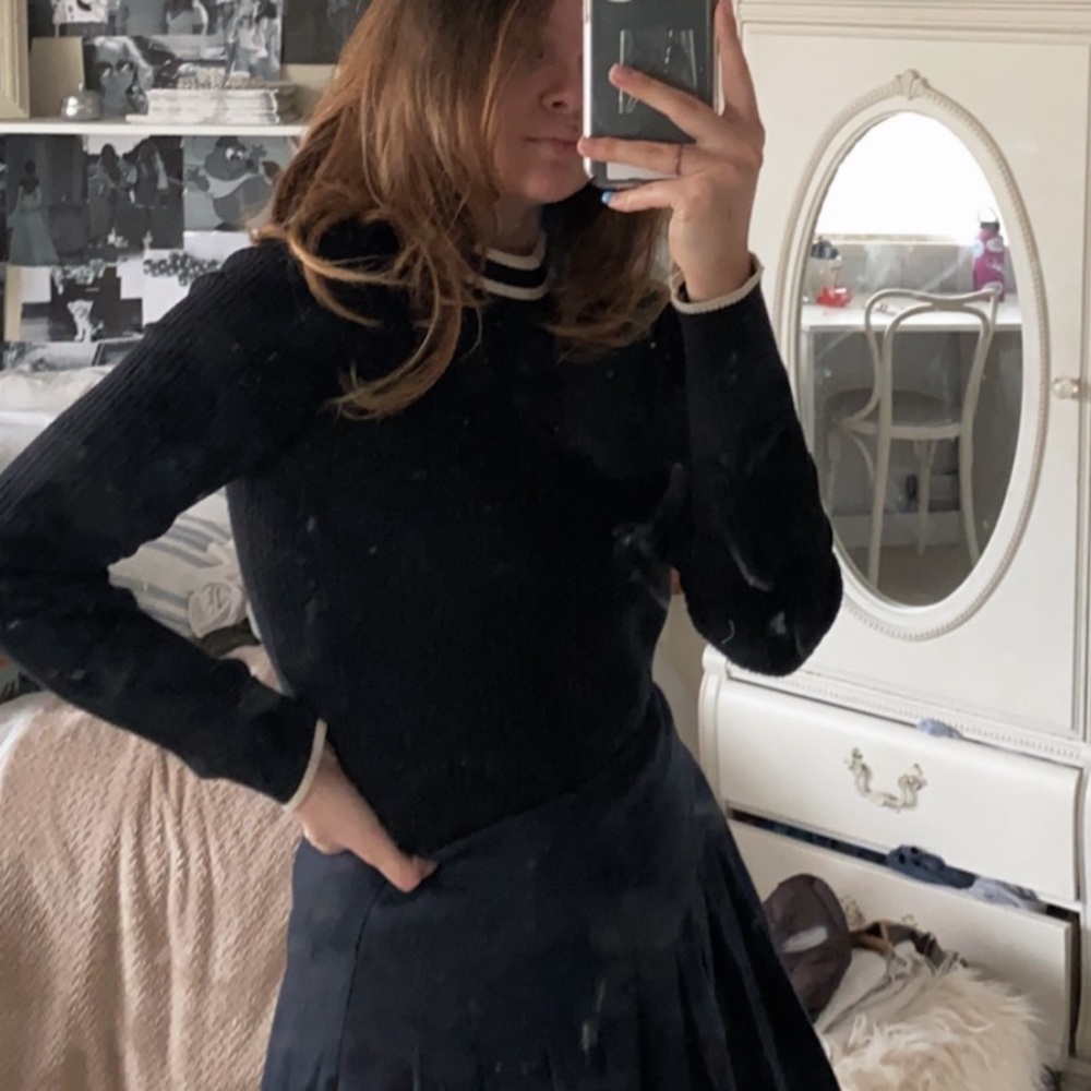 black crop top